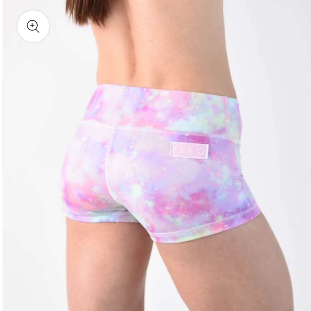 FLEO Shorts